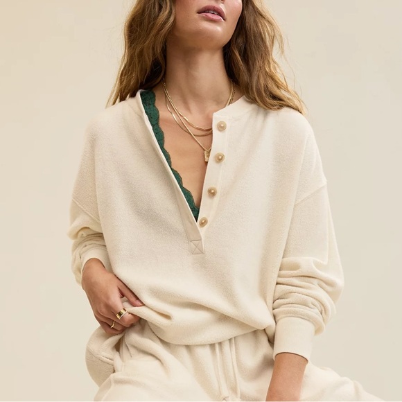 aerie Neutral Ivory Quarter Button Cotton Sherpa Henley Sweatshirt - Picture 6 of 17